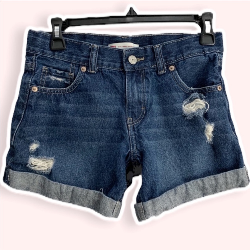 SALE ‼️Big Girls Levis Girlfriend shorty shorts